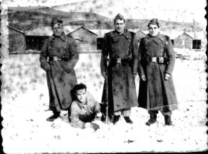 Jóvenes en uniforme