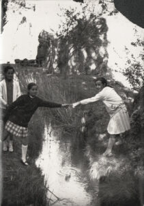 Mujeres en el río