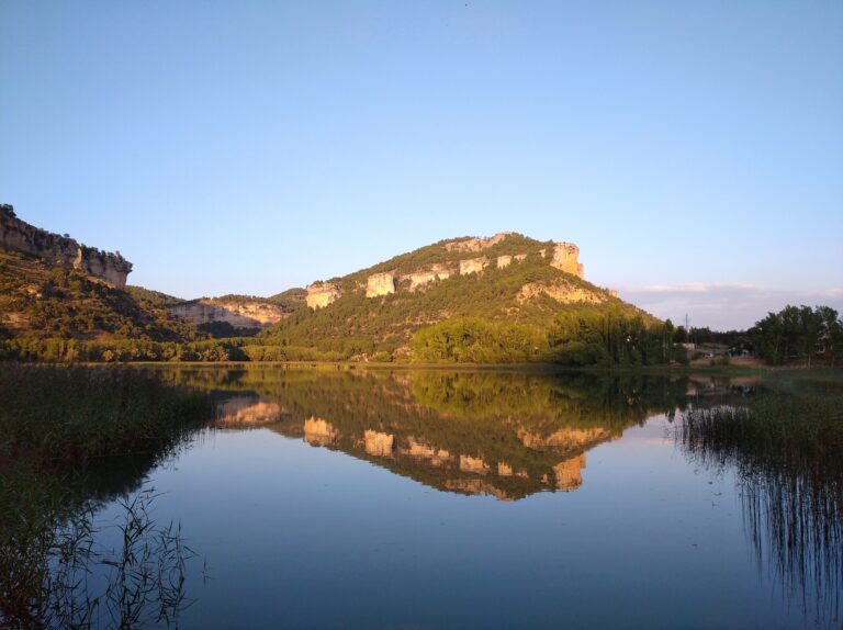 Laguna de Uña_ un viaje entre el agua y la roca_1